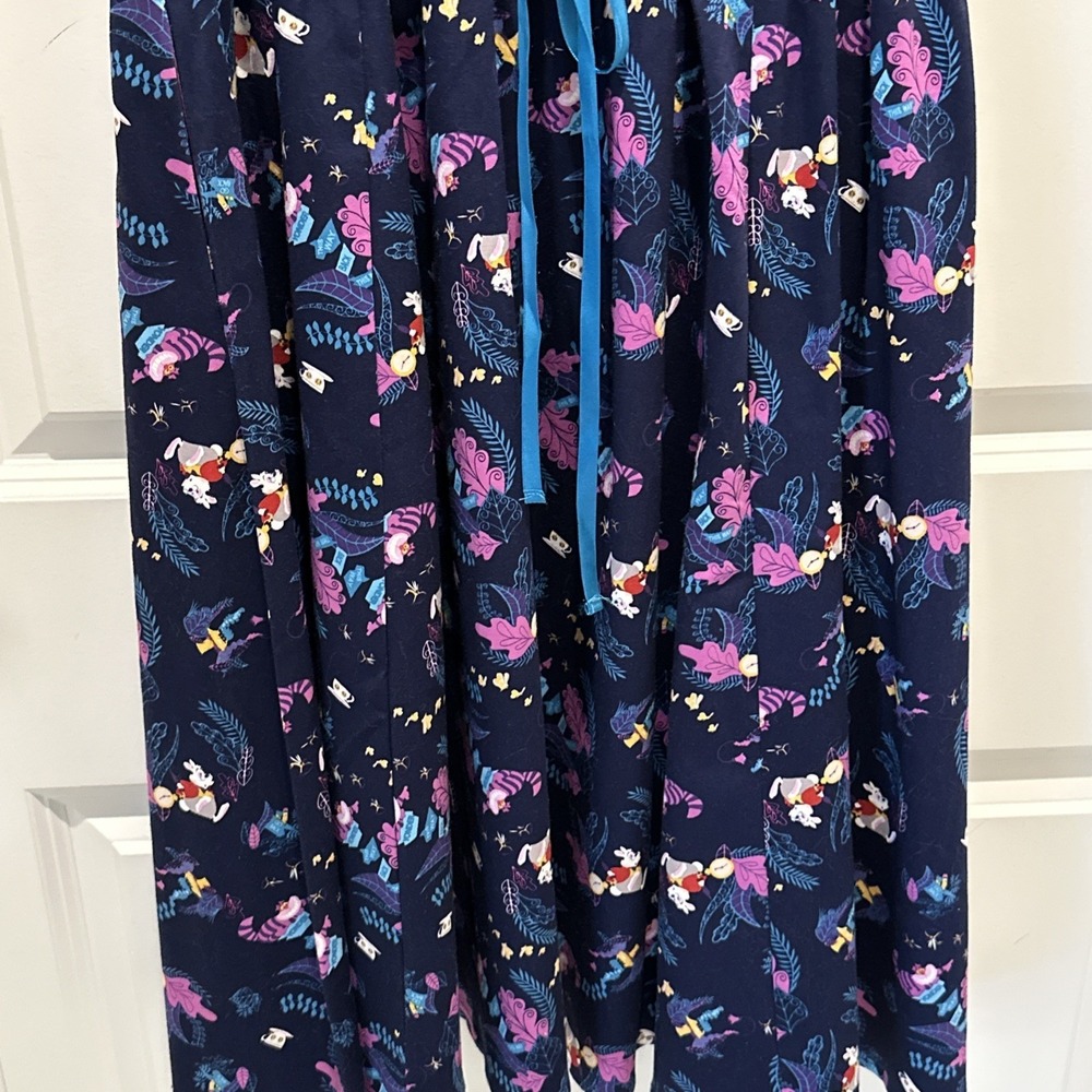 The Dress Shop Disney Her Universe Alice in Wonderland Tea Cup Cheshire Cat SM - Picture 3 of 12